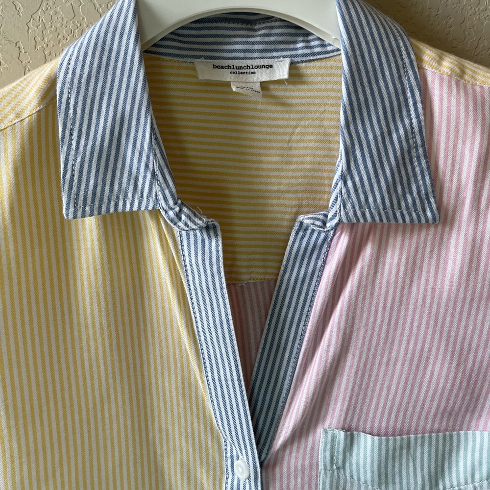 BeachLunchLounge Collection Women’s Colorblock Striped Button-Down Shirt Size M - Picture 5 of 9